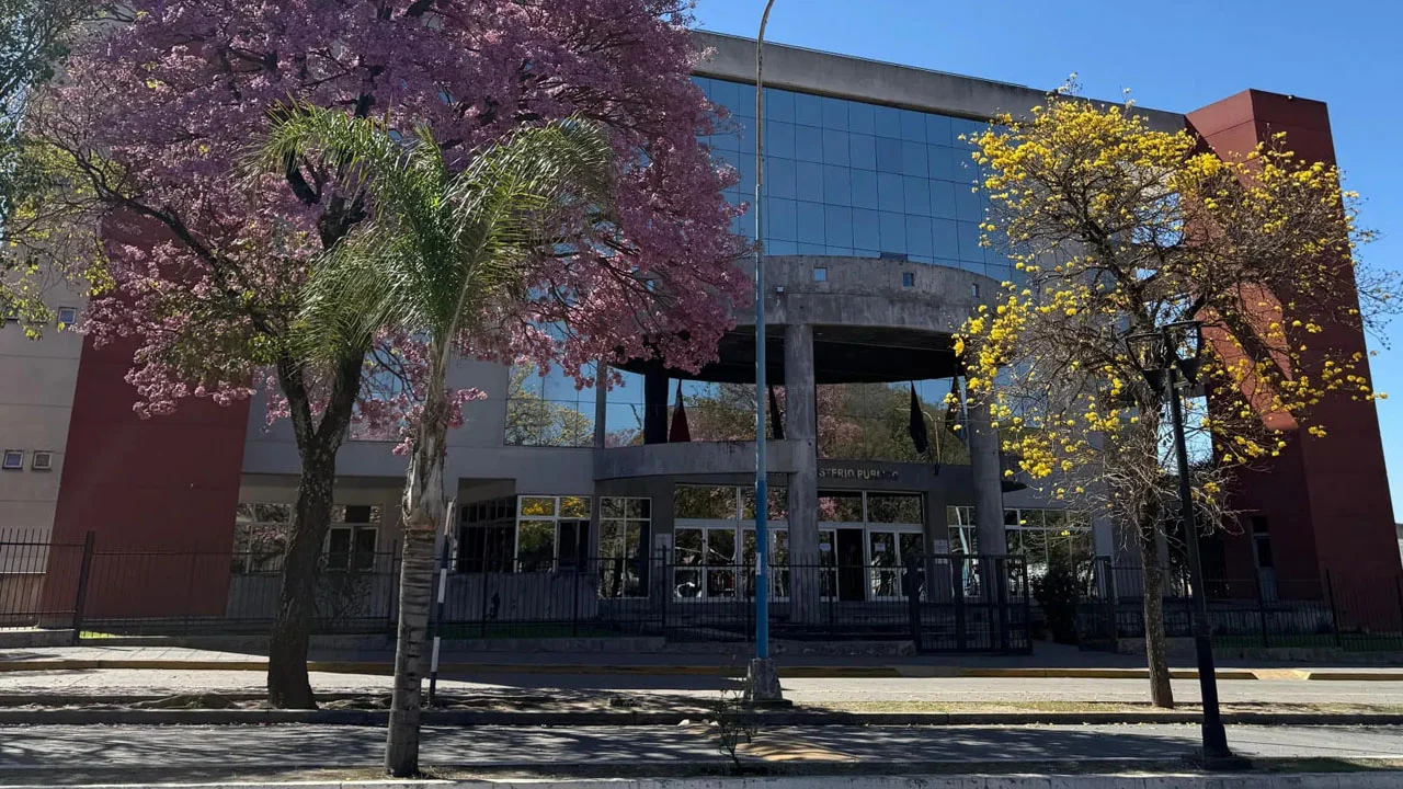 Tribunales (Frente)